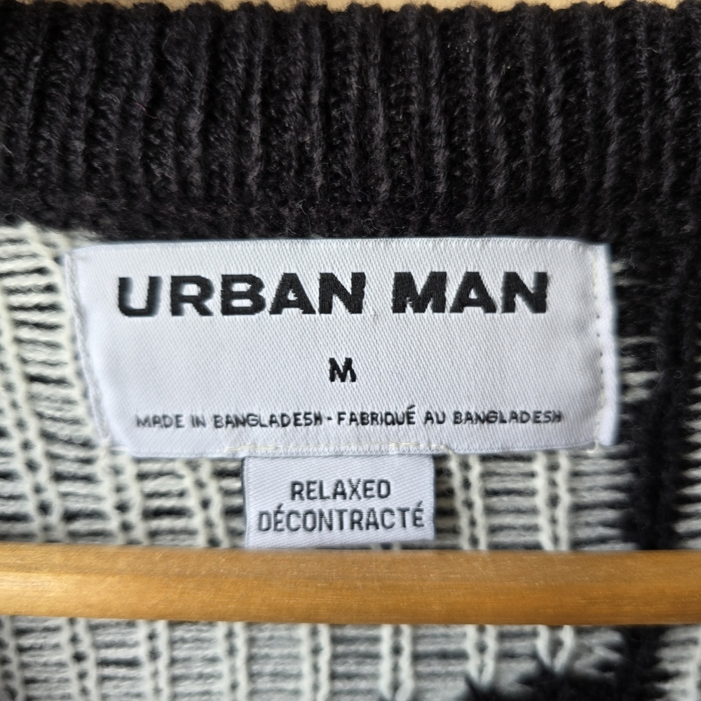 Urban Man Graffiti Print Knit Acrylic Crewneck Sweater Black White Mens Medium - Picture 4 of 9